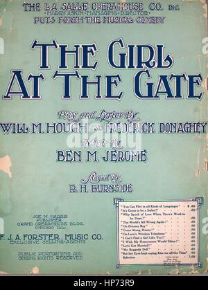 Foglio di musica immagine copertina della canzone 'e il mondo è tutto sbagliato', con paternitã originale lettura delle note "Play e testi di M e Hugh Frederick Donaghey musiche di Ben M Jerome', Stati Uniti, 1912. L'editore è elencato come 'Joe M. Harris, Publisher Grand Opera House Bldg.', la forma della composizione è 'strofico con chorus', la strumentazione è 'pianoforte e voce", la prima linea recita "ost Ev'ry borsisti stato sfortunato, giorni non può essere soleggiato tutto l'mentre l', e l'illustrazione artista è elencato come 'Rayneri Dalheim e Co., stampanti, Chicago'. Foto Stock
