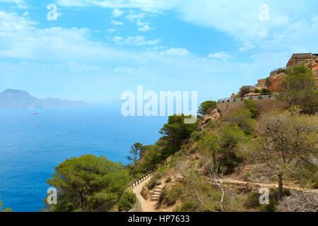 Mare Mediterraneo estate costa. Vista da Tinoso cape (Cartagena, Spagna). Foto Stock