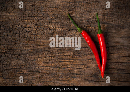 Red Hot Chili Peppers su una tavola di legno Foto Stock