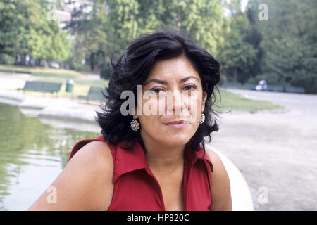 Almudena GRANDES - Data : 20031001 ©Basso Cannarsa/Opale Foto Stock