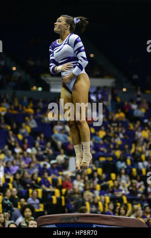 Baton Rouge, Louisiana, Stati Uniti d'America. 19 Feb, 2017. LEXIE PRIESSMAN esegue sulla volta a Pete Maravich Assembly Center, Baton Rouge, Louisiana. Credito: Amy Sanderson/ZUMA filo/Alamy Live News Foto Stock