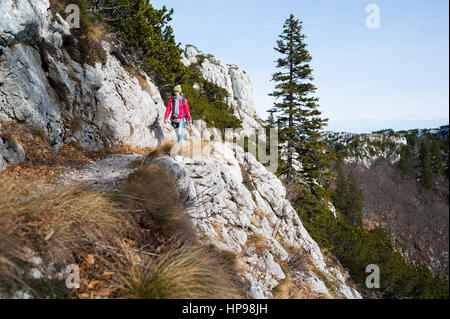 Escursionismo nel Nord Velebit parco nazionale, Croazia Foto Stock