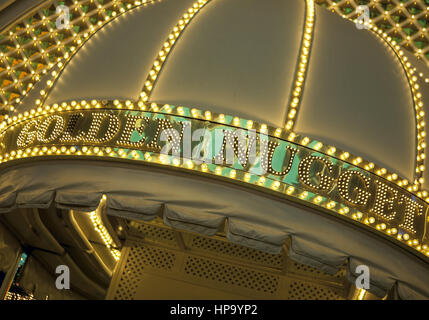 Las Vegas, leuchtreklame Golden Nugget, Nevada, Stati Uniti d'America Foto Stock