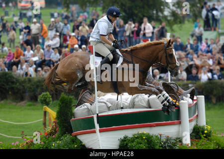 Zara Phillips (GBR) Toytown equitazione - Giochi equestri mondiali, Aachen, - Agosto 26, 2006, Eventing Cross Country Foto Stock