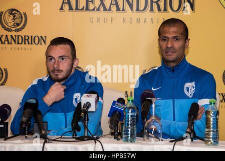 Marzo 31, 2015: Victor Astafei L e Geraldo Alves R alla conferenza stampa per presentare la partnership tra FC Petrolul Ploiesti ROU e Alexandrion Foundation a Sky Club in Paulesti, Romania ROU. Foto: Cronos/Catalin Soare Foto Stock