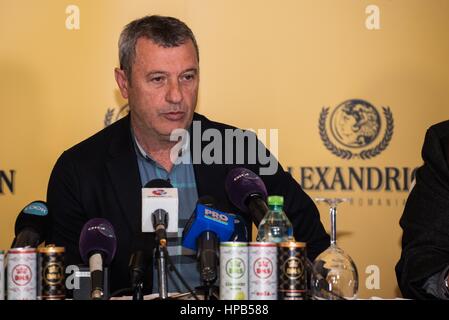 Marzo 31, 2015: Mircea Rednic l'allenatore della FC Petrolul Ploiesti presso la conferenza stampa di presentazione della partnership tra FC Petrolul Ploiesti ROU e Alexandrion Foundation a Sky Club in Paulesti, Romania ROU. Foto: Cronos/Catalin Soare Foto Stock