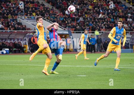 2 aprile 2015: Kristian Ipsa #86 del Petrolul Ploiesti e Gabriel Iancu #9 di FCSB in azione durante la Timisoreana Romania Cup Soccer Game tra FC Steaua Bucharest ROU e FC Petrolul Ploiesti ROU a livello nazionale Arena, Romania ROU. Foto: Cronos/Catalin Soare Foto Stock