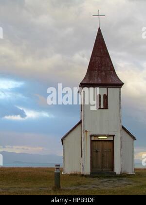 Chiesa abbandonata in Hellnar, Islanda, Snaefellesnes penisola. Foto Stock
