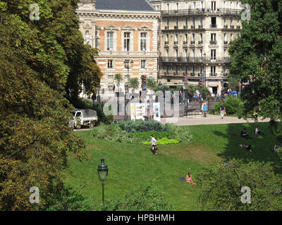 Parco Buttes-Chaumont, vista dal Tempio de la Sibbyle, Parigi, Francia, Europa Foto Stock