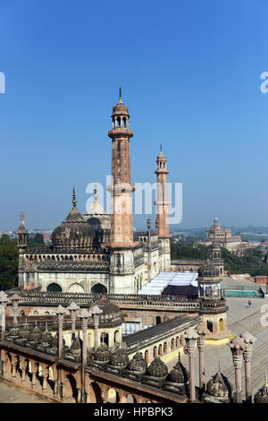 La moschea Asfi all'interno della bara Imambara complesso nella città di Lucknow, Uttar Pradesh. Foto Stock