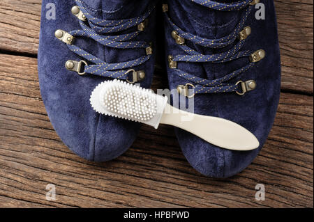 Spazzola di manutenzione per camoscio e nubuck scarpe Foto Stock