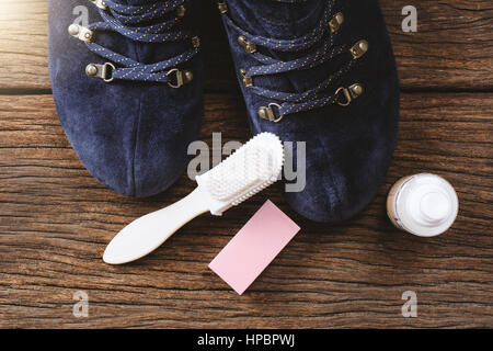 Spazzola di manutenzione per camoscio e nubuck scarpe Foto Stock