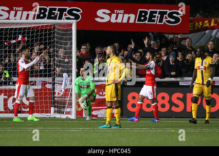 Sutton, Regno Unito. Xx Febbraio 2017. Theo Walcott di Arsenal celebra il suo punteggio i lati 2a scopo di FA Cup quinto round match tra Sutton United e Arsenal a Borough gli sport di terra il 20 febbraio 2017 a Sutton, Inghilterra. Credito: Daniel Chesterton/Alamy Live News Foto Stock