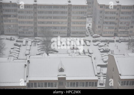 Taiyuan, Cina. Il 21 febbraio, 2017. La prima neve di primavera coperte Taiyuan, a nord-ovest della Cina di nella provincia di Shanxi, Febbraio 21st, 2017. Credito: SIPA Asia/ZUMA filo/Alamy Live News Foto Stock