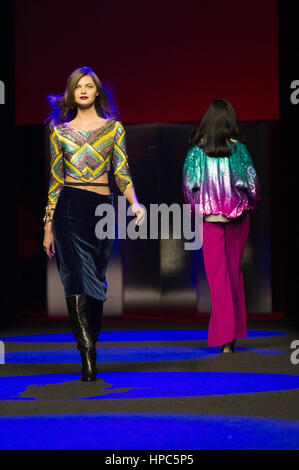 Madrid, Spagna. Xx Febbraio 2017. Modello durante la Esther Noriega Fashion Show a Mercedes-Benz della Settimana della Moda Madrid Autunno/Inverno 2017. Madrid, 20.02.2017 | Verwendung weltweit Credito: dpa/Alamy Live News Foto Stock