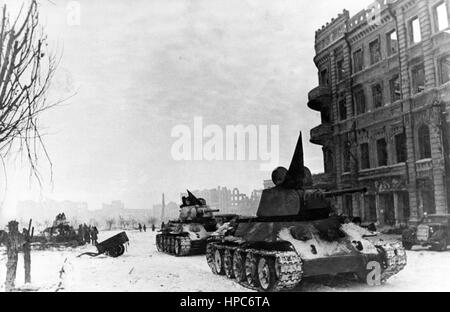 Serbatoio sovietica di truppe per le strade di Stalingrado inizio 1943. Foto: Berliner Verlag / Archiv | Utilizzo di tutto il mondo Foto Stock
