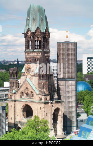 Vista in elevazione del Kaiser Wilhelm Memorial Church Berlino, Germania. Foto Stock