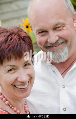 Modello rilasciato , Glueckliches, aelteres Paar, 50+ - fortunato, coppia di anziani Foto Stock