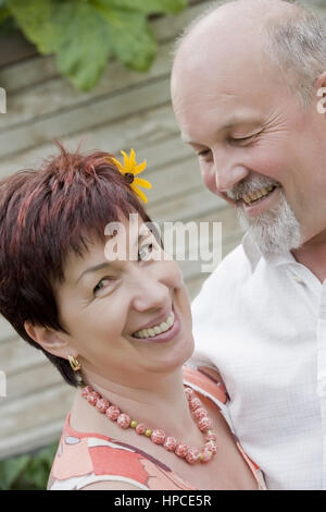 Modello rilasciato , Glueckliches, aelteres Paar, 50+ - fortunato, coppia di anziani Foto Stock