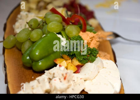 Brettljause, steirischer Buschenschank - snack della Stiria Foto Stock