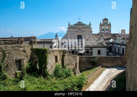 L'Italia,Campania,Napoli,vista di San Martino Certosa e paesaggio da Castel Sant'Elmo Foto Stock