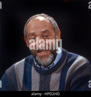 Der Komiker, Kabarettist, Sänger und Schauspieler Dieter Hallervorden, Deutschland 1980er Jahre. Comico tedesco, artista di cabaret, cantante e attore Dieter Hallervorden, Germania degli anni ottanta. Foto Stock