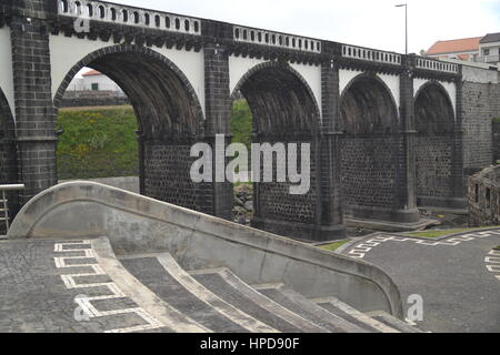 Ponte dos 17 arcos a ribeira grande Foto Stock