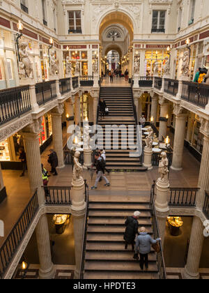 Shopping Arcade, passaggio Pommeraye, Nantes, Francia Foto Stock