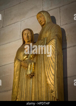 Statua di Anne Marie e Gesù, da Pascal Beauvais (1995), la Cappella di Sant'Anna, Saint-Pierre-et-Saint-Paul cattedrale, Nantes, Francia Foto Stock