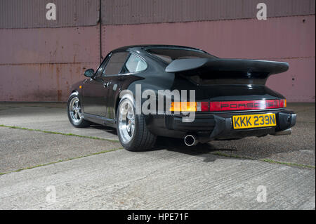 1995 964 forma Porsche 911 di coda di balena con retrò Foto Stock
