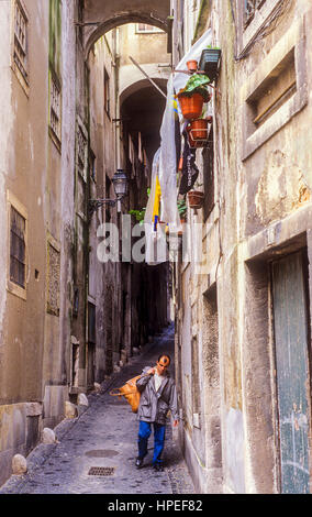 Travessa de Sao Joao da Praça,Alfama,Lisboa, Portogallo Foto Stock