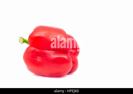 Peperone rosso isolato su sfondo bianco Foto Stock