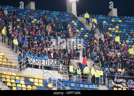 Aprile 29, 2015: i sostenitori di ASA Targu Mures alla fine della Liga I Soccer Romania gioco tra FC Steaua Bucharest ROU e ASA 2013 Targu Mures ROU a livello nazionale Arena, Bucarest, Romania ROU. Foto: Catalin Soare Foto Stock