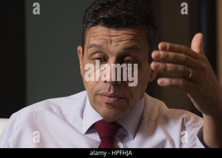 FILE DI FOTO, Parigi, Francia, 9 marzo, 2016, Xavier Beulin nel suo ufficio a Avril Groupe HQ rispondendo a una giornalista di domande. Xavier Beulin morì per un attacco di cuore. . Credito: Laurent Poinet/Alamy Live News Foto Stock