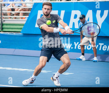 Delray Beach, Palm Beach County, noi. Il 21 febbraio, 2017. American tennis pro TIM SMYCZEK in azione sulla corte durante la Delray Beach Open, ATP World Tour primo round al Delray Beach Tennis Center. Canadian MILOS RAONIC sconfitto 6-1, 6-4. Credito: Arnold Drapkin/ZUMA filo/Alamy Live News Foto Stock