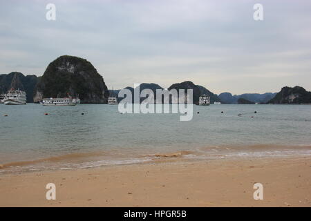 Halong Bay, Vietnam Foto Stock