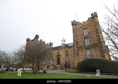 La Lumley Castle Hotel a Chester-le-Street dove i due migliori amici di Tyne and Wear sarà festa dopo movimenta la &pound;15,342,900 jackpot nel sabato scorso&Otilde;s (18 Feb 2017) Lotto disegnare. Foto Stock