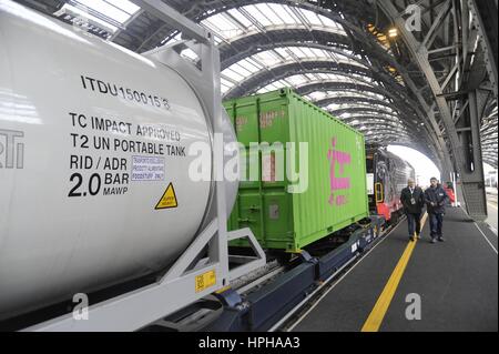 Treno di Polo Mercitalia, raggruppamento delle FS italiana società del gruppo operanti nel settore del trasporto merci e logistica Foto Stock