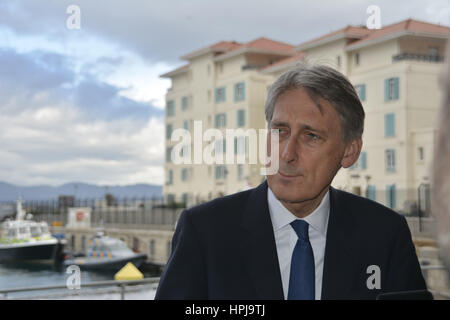 Philip Anthony Hammond MP - Il cancelliere dello scacchiere - Durante una visita a Gibilterra 2016. La visita è stata mentre il Segretario degli esteri britannico. Foto Stock