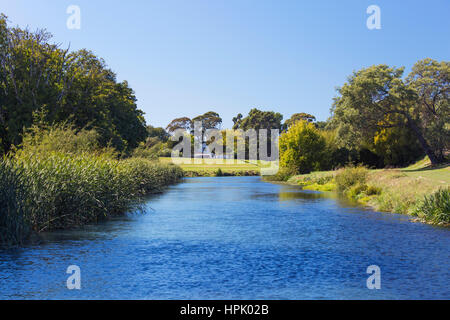 Blenheim, Marlborough, Nuova Zelanda. Vista lungo la Opaoa Opawa (fiume). Foto Stock