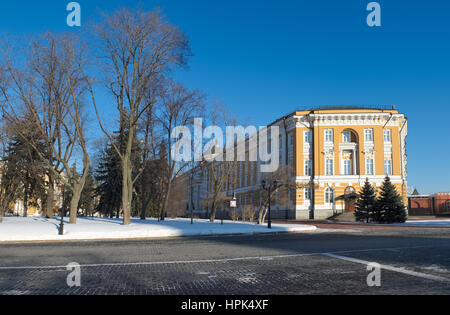 Vista dell'edificio del Senato nel Cremlino di Mosca, costruito 1776 - 1787 anni dall'architetto M.F. Kazakova vista dell'edificio del Senato ho Foto Stock