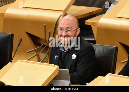 Edimburgo, Scozia, Regno Unito. Il 23 febbraio, 2017. Scottish Partito Verde Co-organizzatore Patrick Harvie durante la fase tre dibattito sul bilancio scozzese, Credito: Ken Jack/Alamy Live News Foto Stock