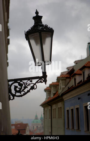 Radnicke schody street. Il quartiere Mala Strana.Praga. Repubblica ceca Foto Stock
