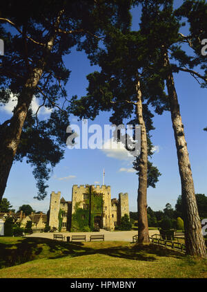 Primavera presso il castello di Hever Castle. Kent. Regno Unito Foto Stock