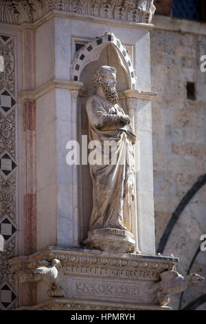 Siena, Toscana. Statua della Cappella di Piazza Foto Stock