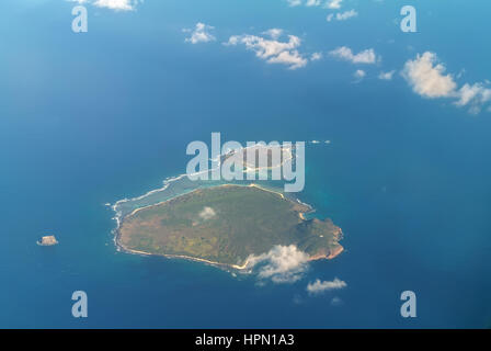 Vista aerea dell'isola Piana e Gabriel isola, isole nell'Oceano Indiano, disciplinato da Maurizio. Piccionaia Rock è visibile sulla sinistra. Foto Stock