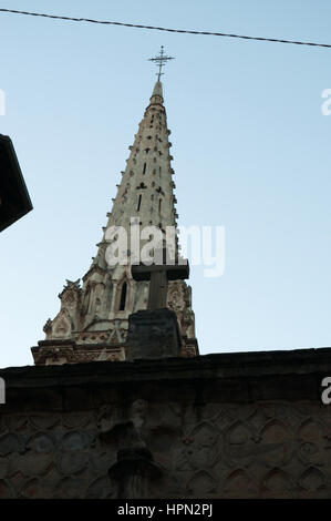 Bilbao, Paesi Baschi: il campanile della Basilica Cattedrale di Santiago, la Chiesa cattolica nella città vecchia costruita in stile gotico Foto Stock