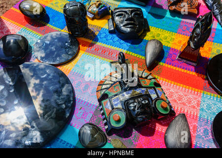Teotihuacan, Feb 17: Alcuni speciali scure rocce nere come dono il Feb 17, 2017 a Teotihuacan, Messico Foto Stock