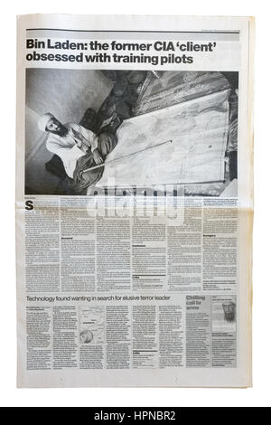 Un articolo del Guardian su Osama Bin Laden dopo l'11 settembre su New York City Foto Stock
