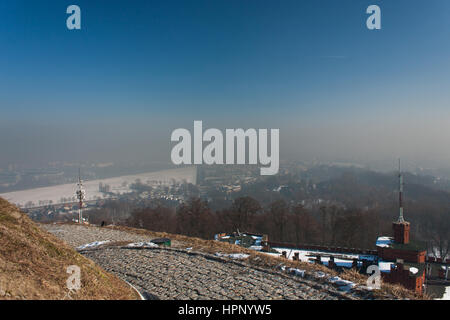 Lo smog sulla città, Cracow Polonia Foto Stock